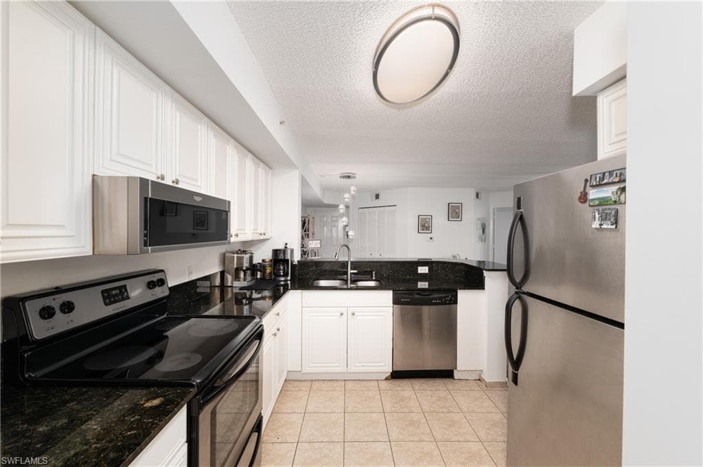 8290 Ibis Club LN 902-9