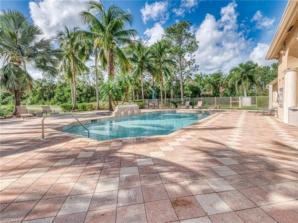8290 Ibis Club LN 902-29