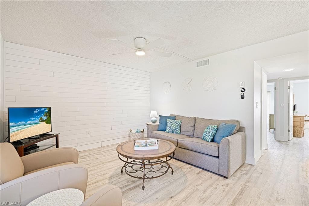 25740 Hickory BLVD 246-6