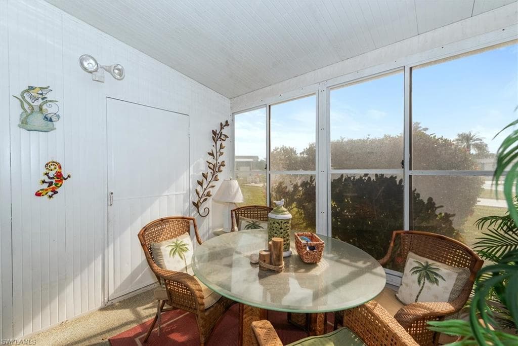 102 Elise DR-20