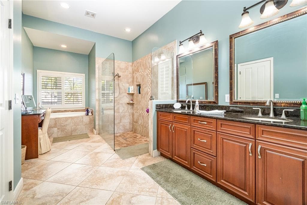 15753 Caloosa Creek CIR-12