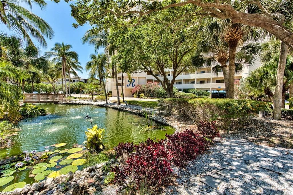 7500 Estero BLVD 202-23