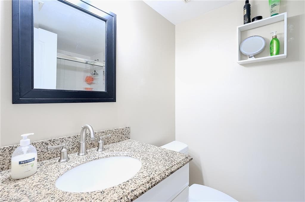 201 Quail Forest BLVD 103-16