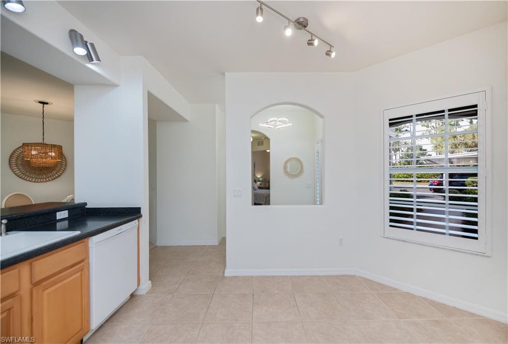 10109 Colonial Country Club BLVD 2404-8