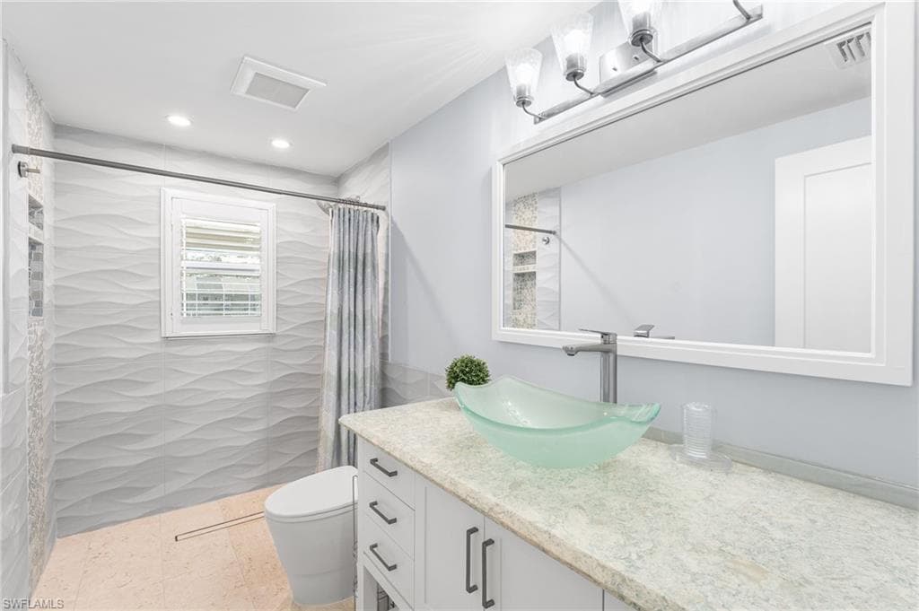 250 Donora BLVD-28