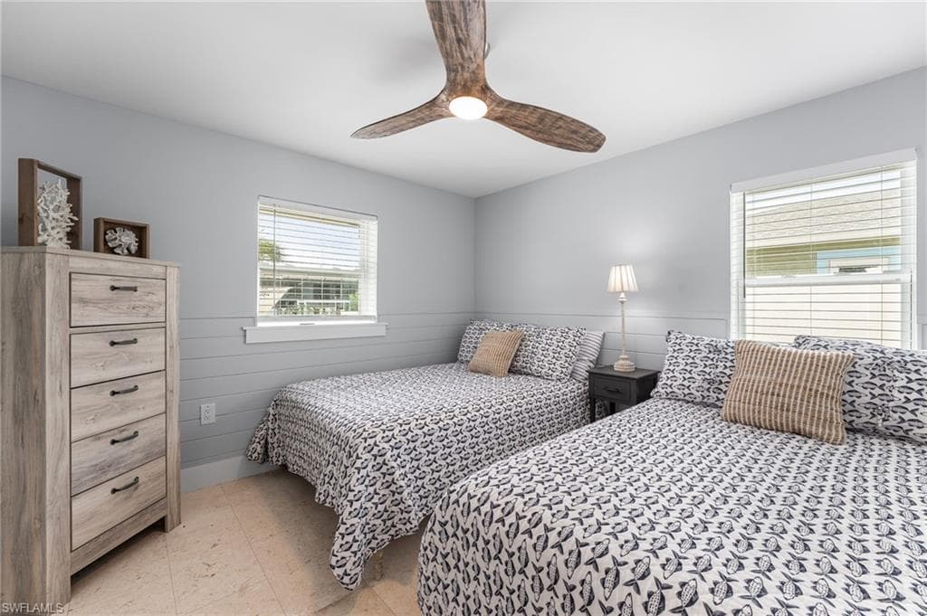 250 Donora BLVD-30