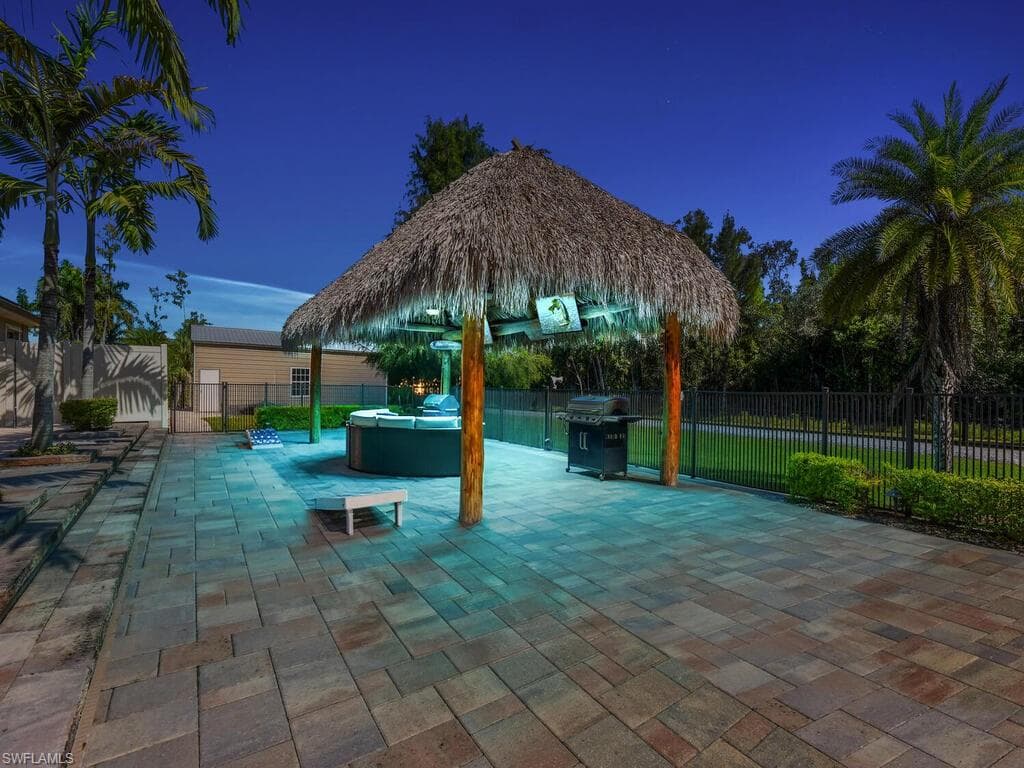 6480 Pine Cone CT-4