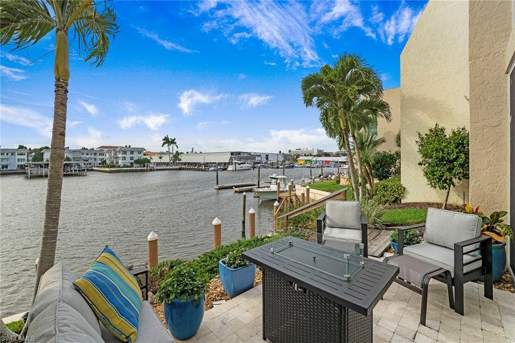 800 River Point DR 209-35