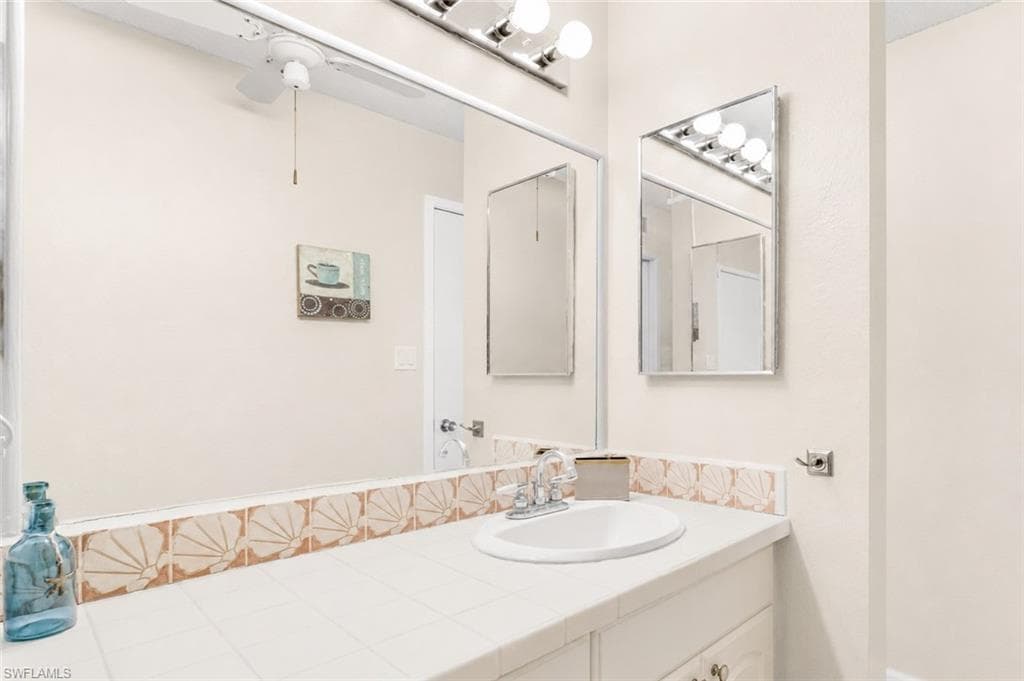 5959 Winkler RD 114-14