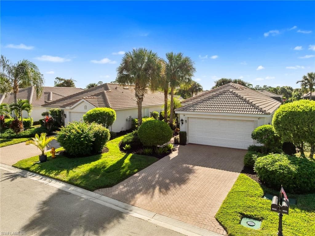 9933 Horse Creek RD-38