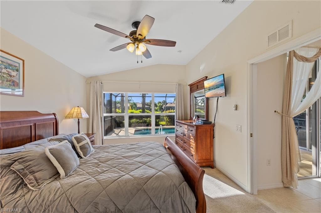 9933 Horse Creek RD-25