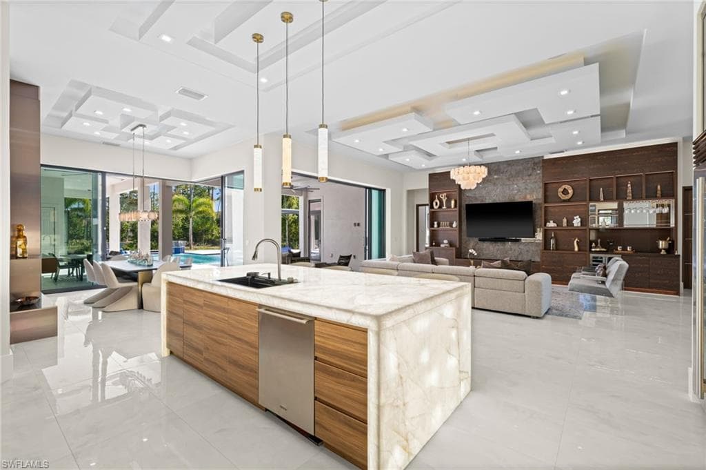 2272 Oakes BLVD-12