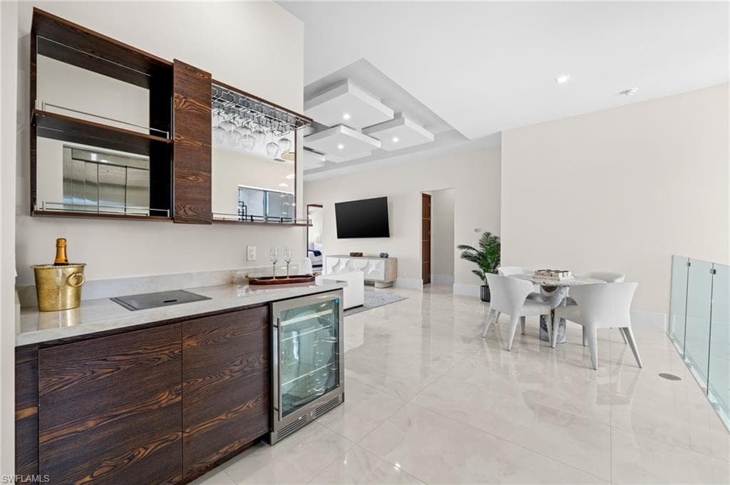 2272 Oakes BLVD-30