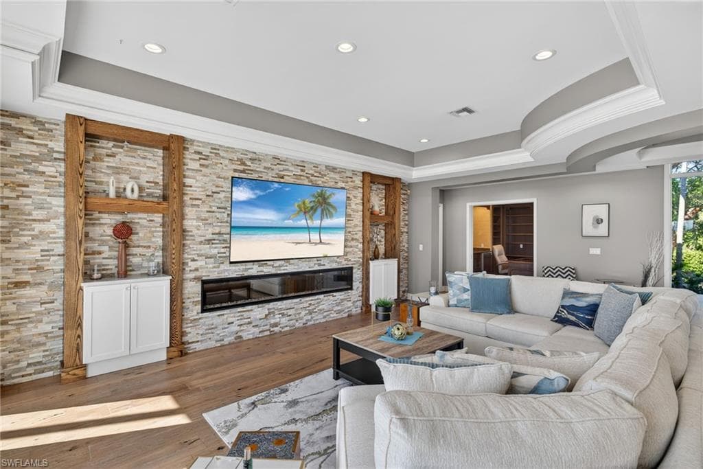 1180 Blue Hill Creek DR-11