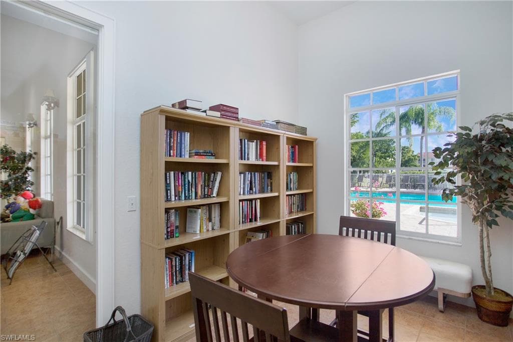 8244 Key Royal CIR 615-18