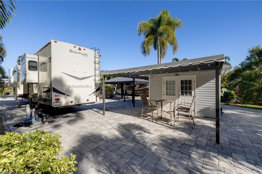 5846 Burrwood CT E-4