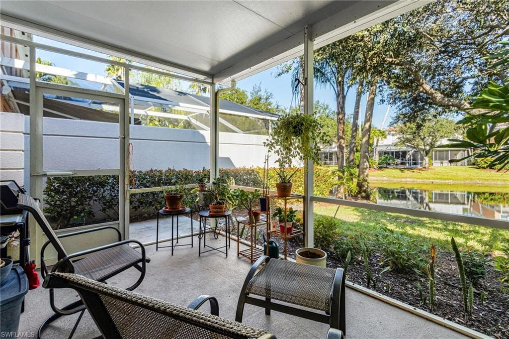 5733 Cove CIR-23