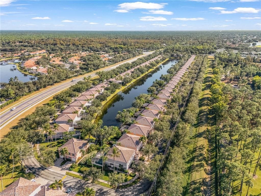 5733 Cove CIR-31