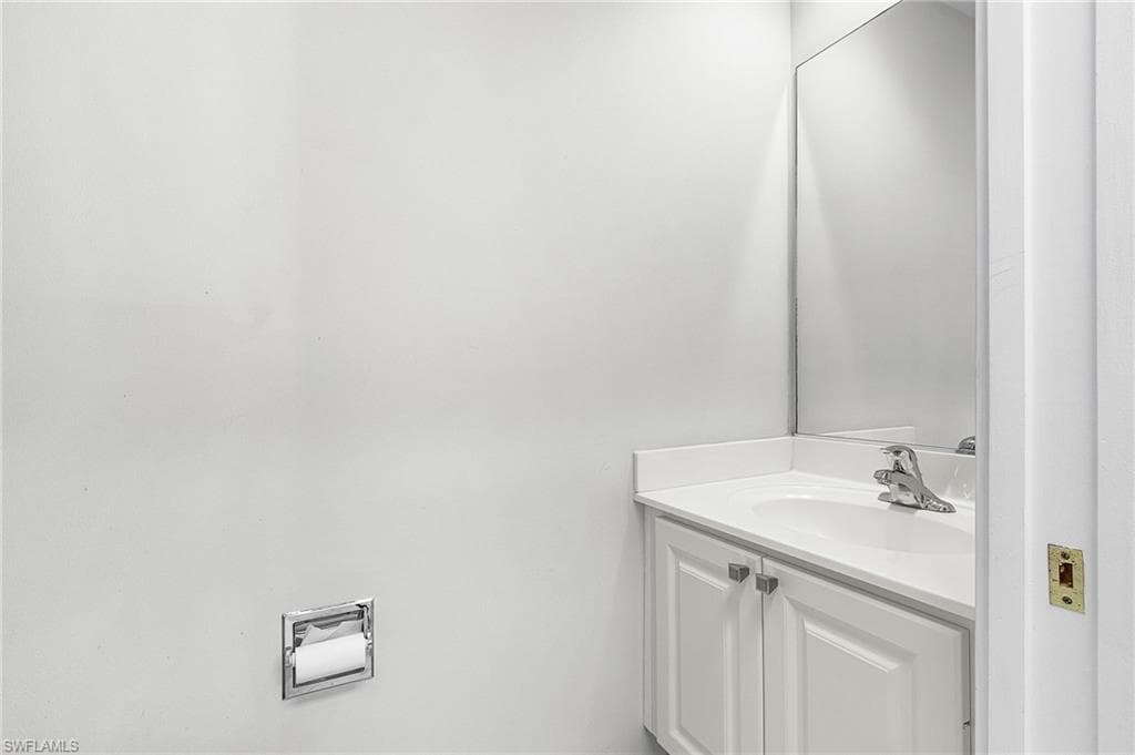5733 Cove CIR-8