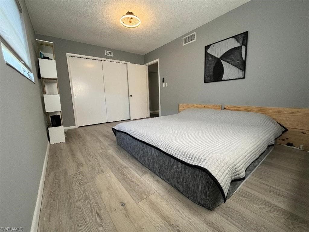 2210 Croton CT-8