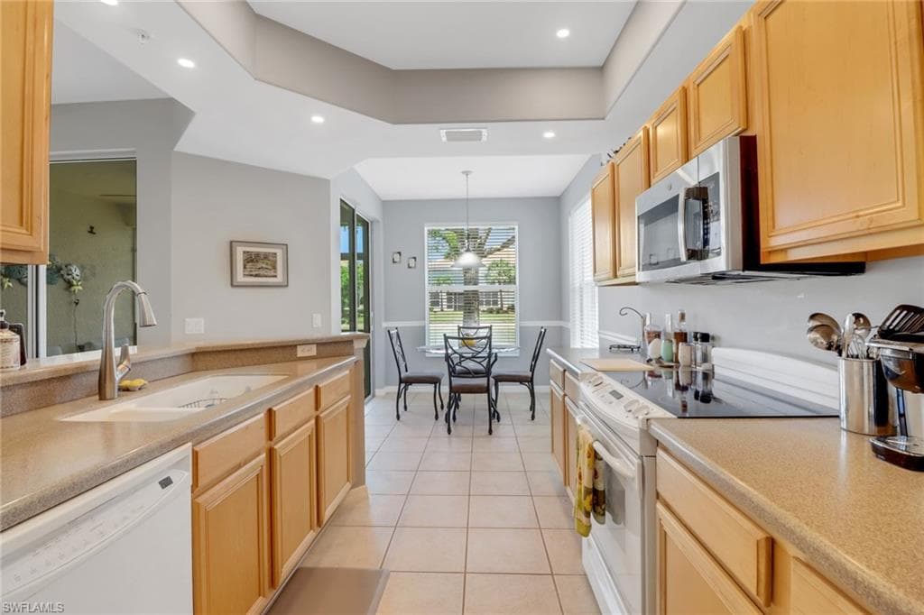 11601 Navarro WAY 2102-5
