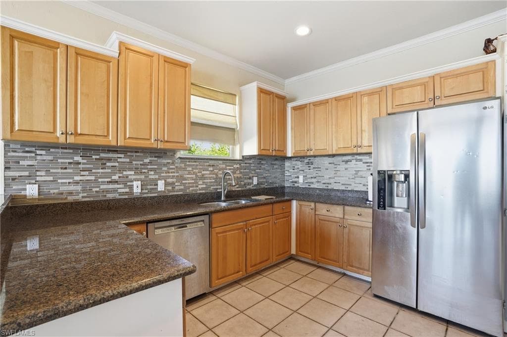 1624 Emerald Cove DR-13