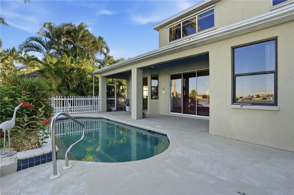 1624 Emerald Cove DR-36