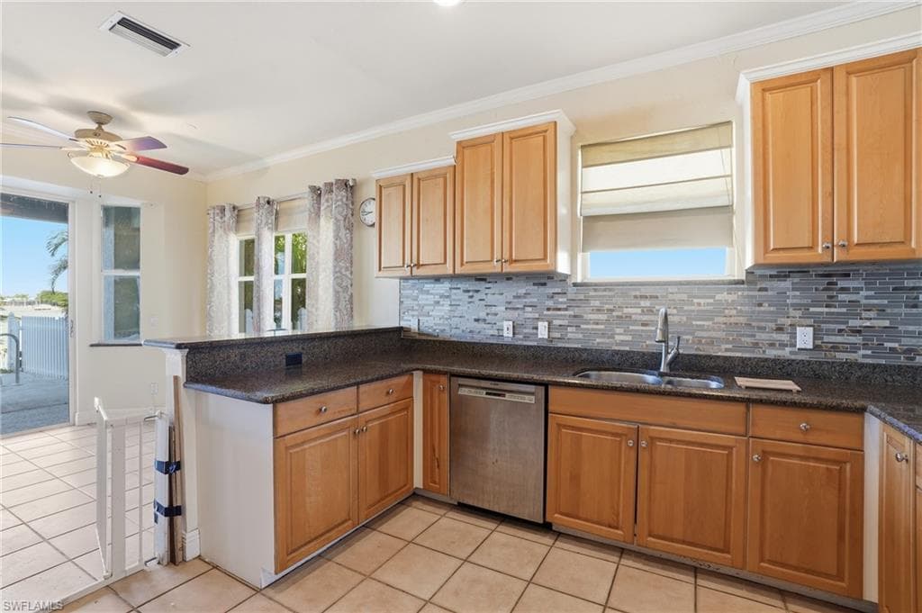1624 Emerald Cove DR-11