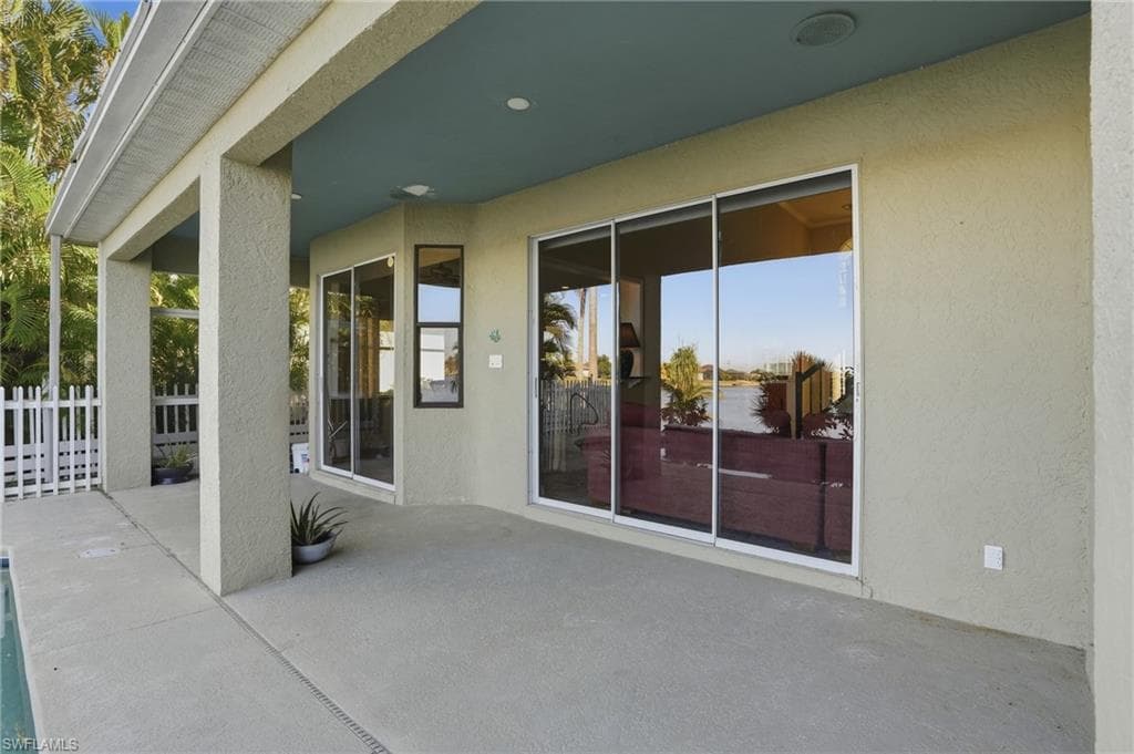 1624 Emerald Cove DR-31