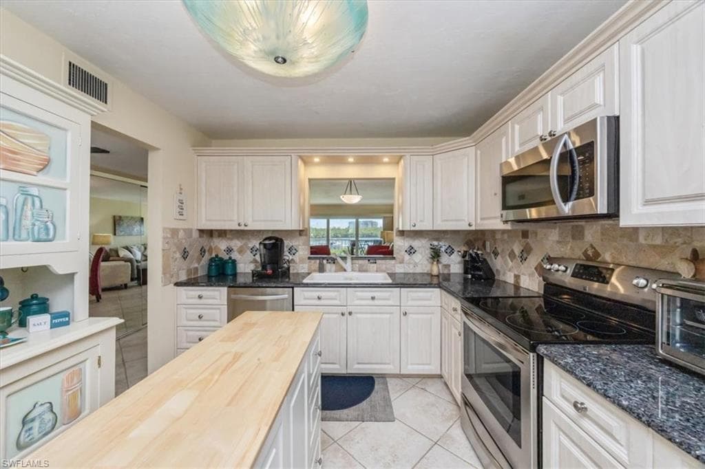 305 Goodlette-Frank RD S C304-13