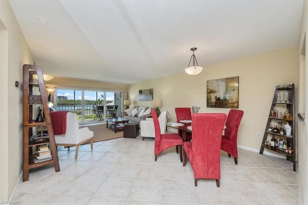 305 Goodlette-Frank RD S C304-5