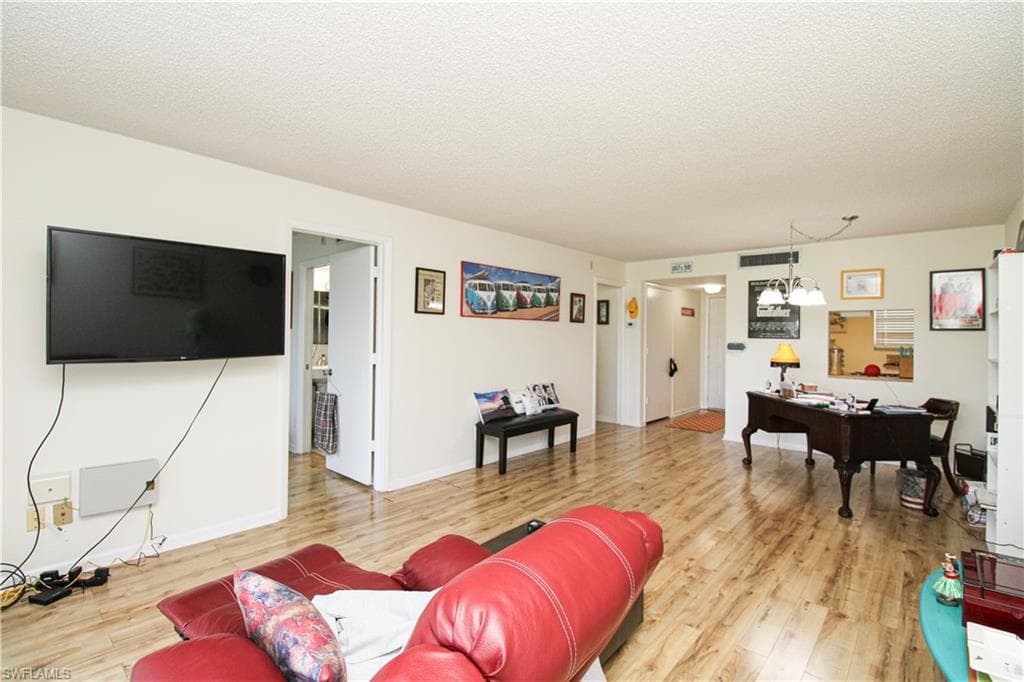 41 High Point CIR S 303-13