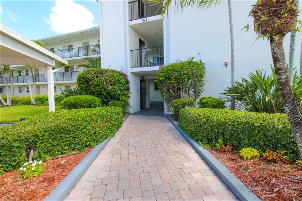 41 High Point CIR S 303-3