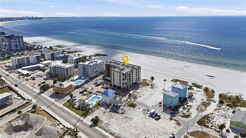 2532 Estero BLVD 102-2
