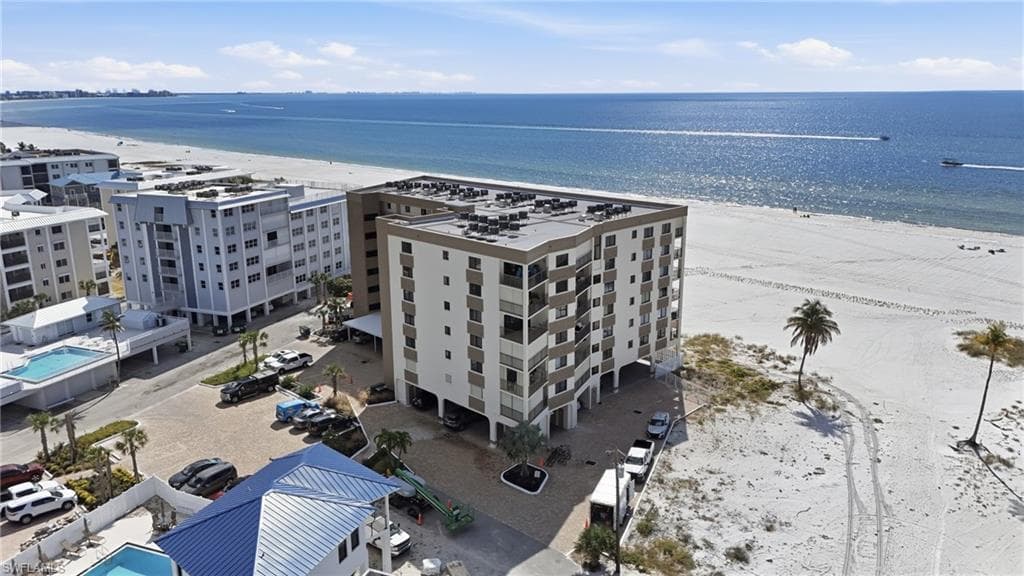 2532 Estero BLVD 102-34