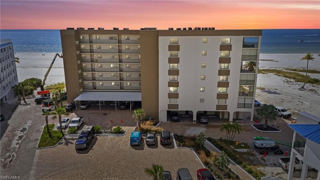 2532 Estero BLVD 102-18