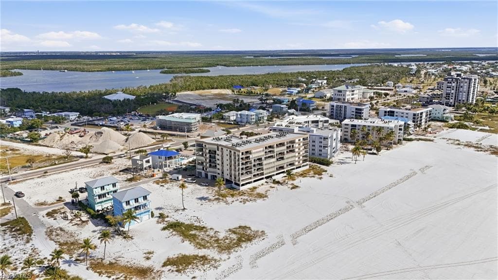 2532 Estero BLVD 102-37
