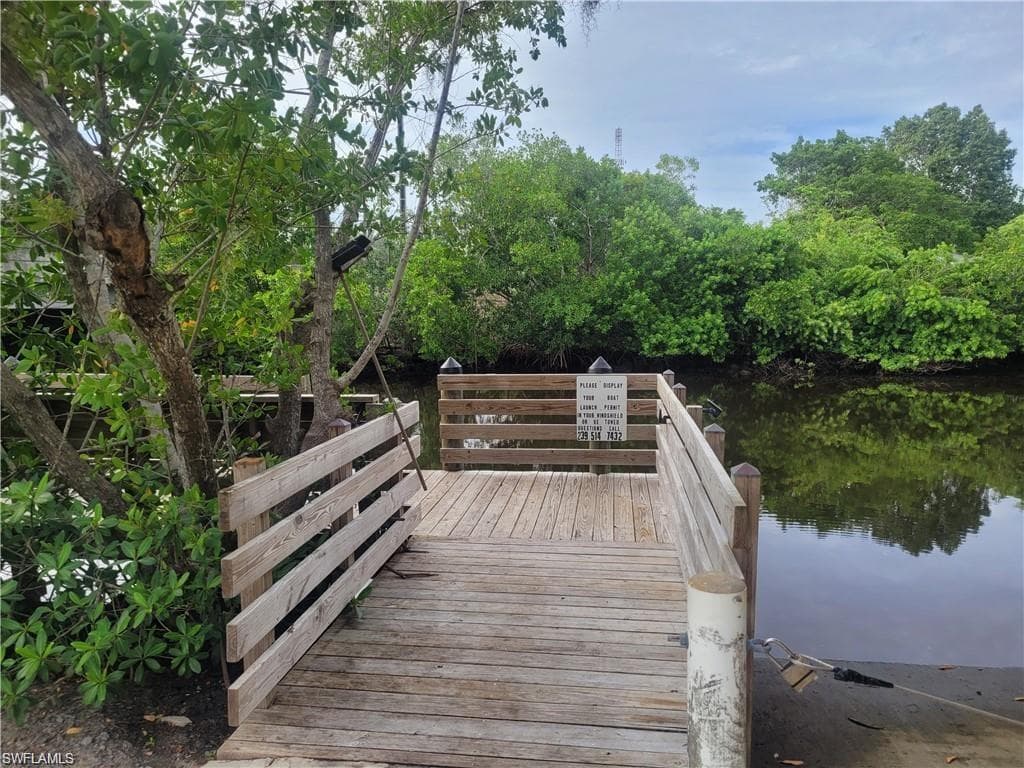 893 Manatee RD-22
