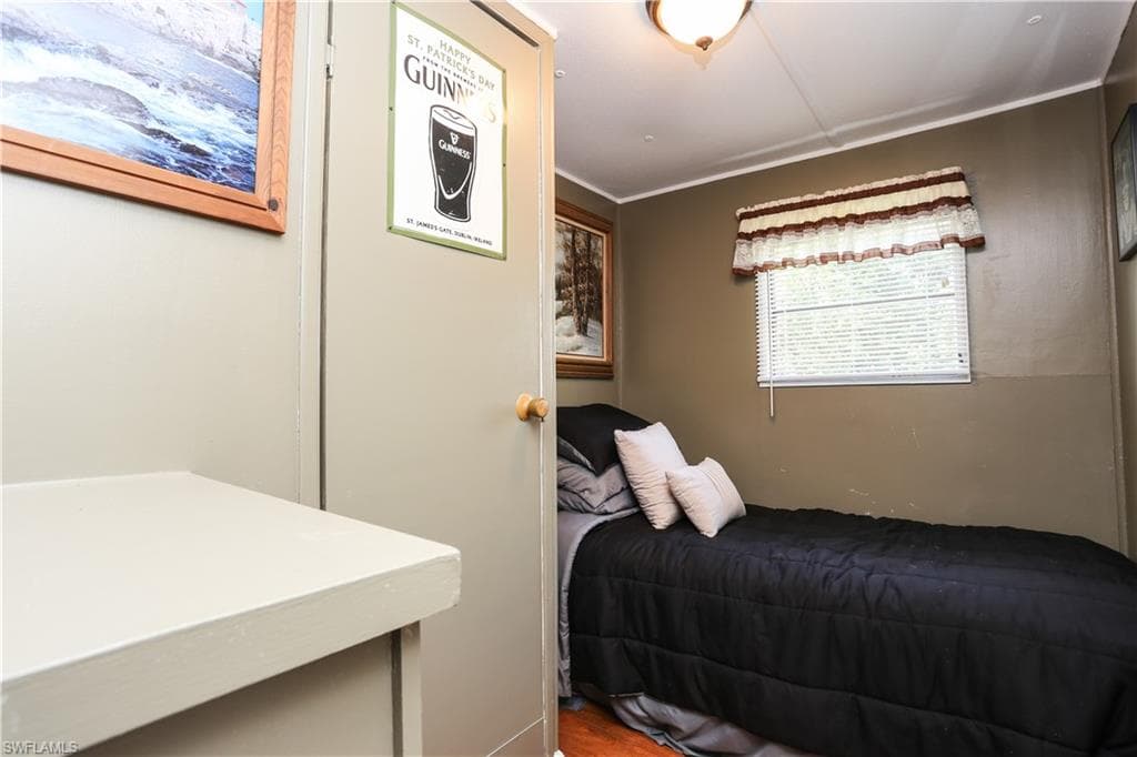 893 Manatee RD-9