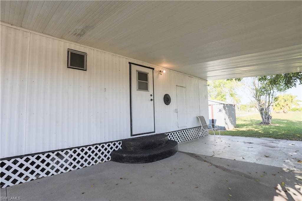 893 Manatee RD-4