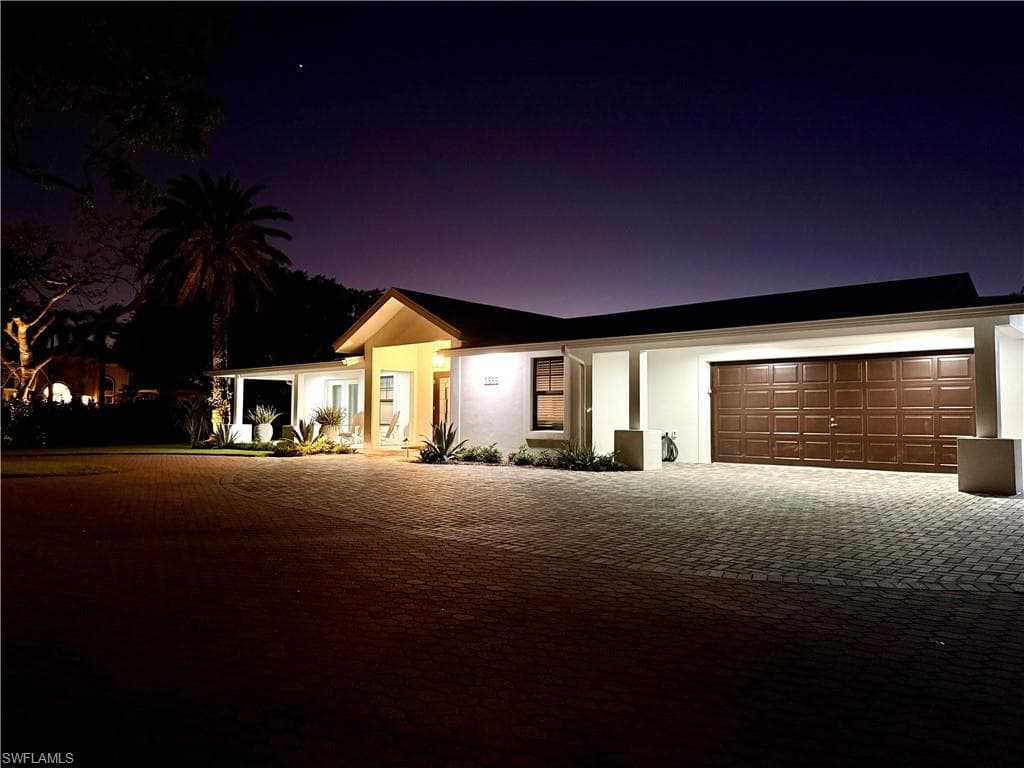 1555 Crayton RD-43
