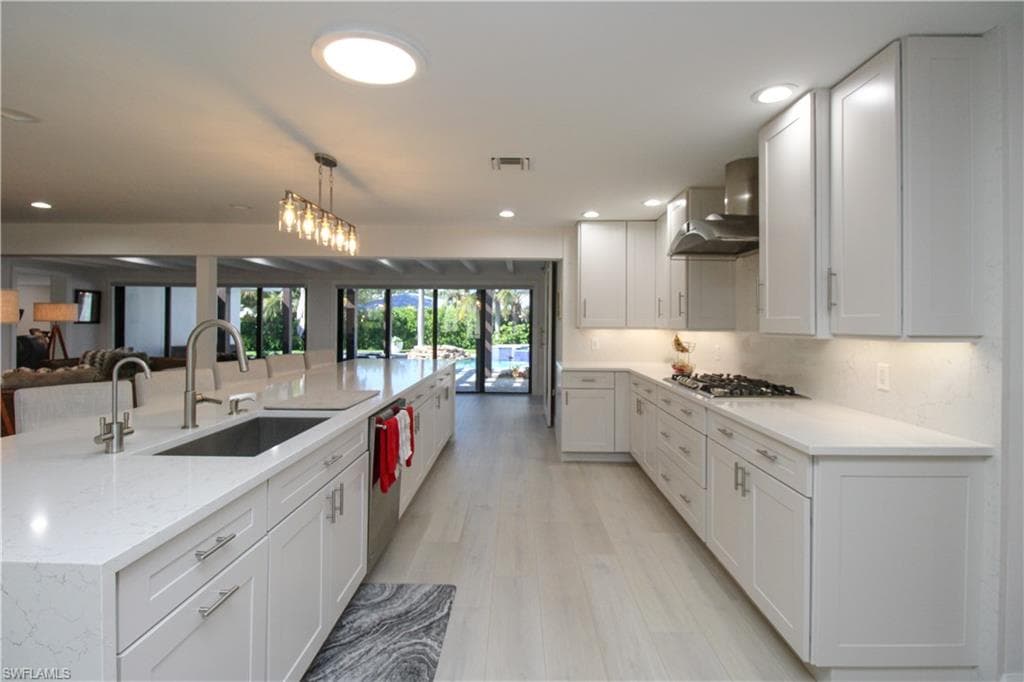 1555 Crayton RD-9