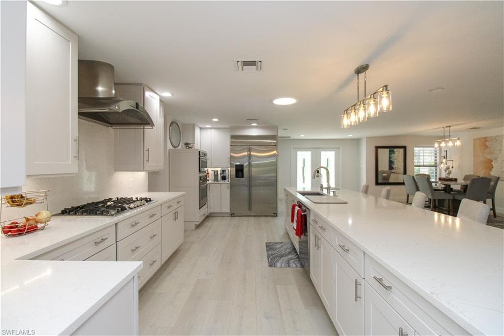 1555 Crayton RD-10