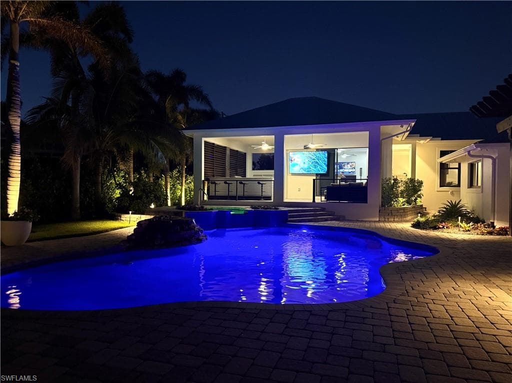 1555 Crayton RD-48