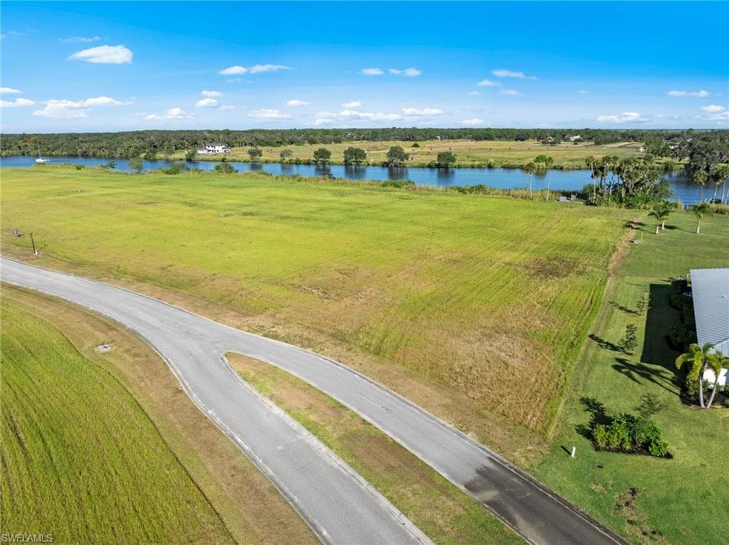 22821 Yellow Button LN-7