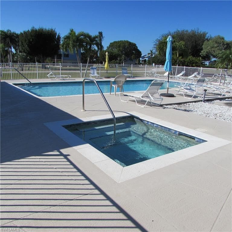 5371 Blue Crab CIR 1-5