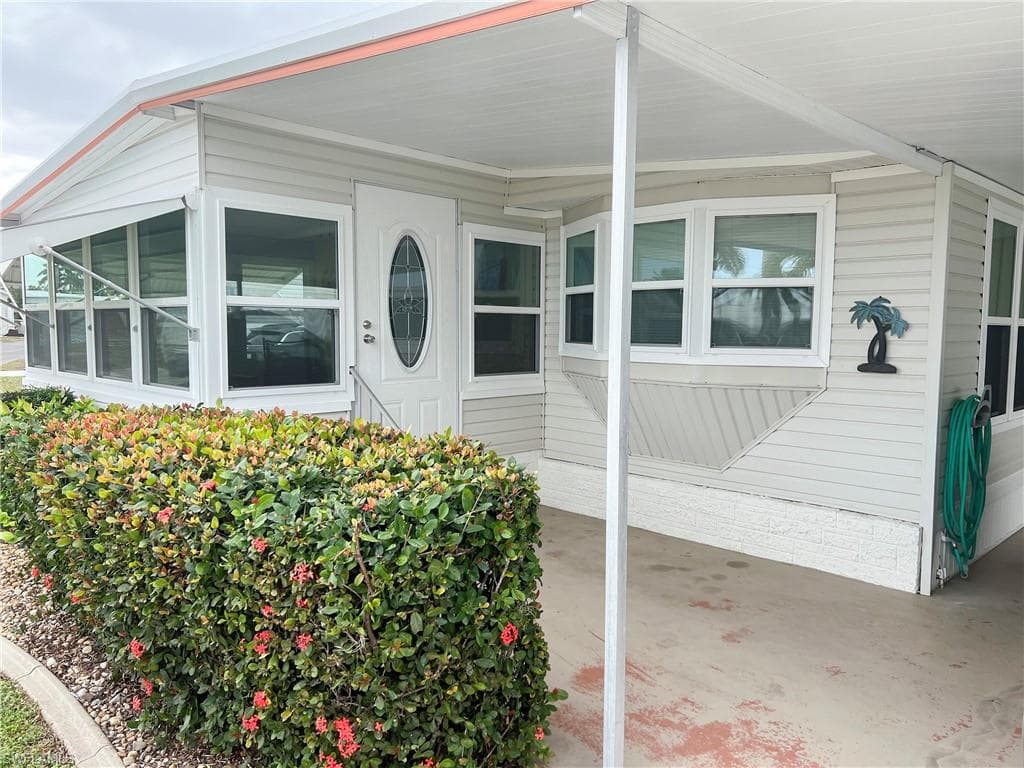 301 Dillard AVE-26
