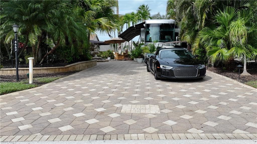 4662 Southern Breeze DR-8