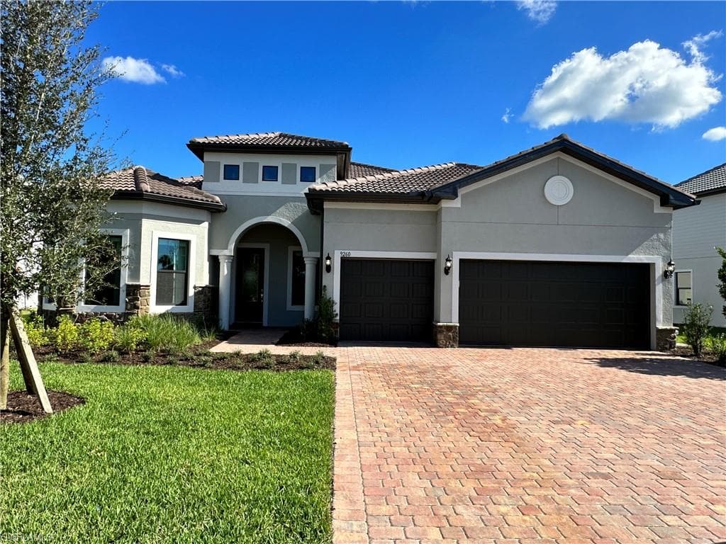 9260 Cormorant DR-1