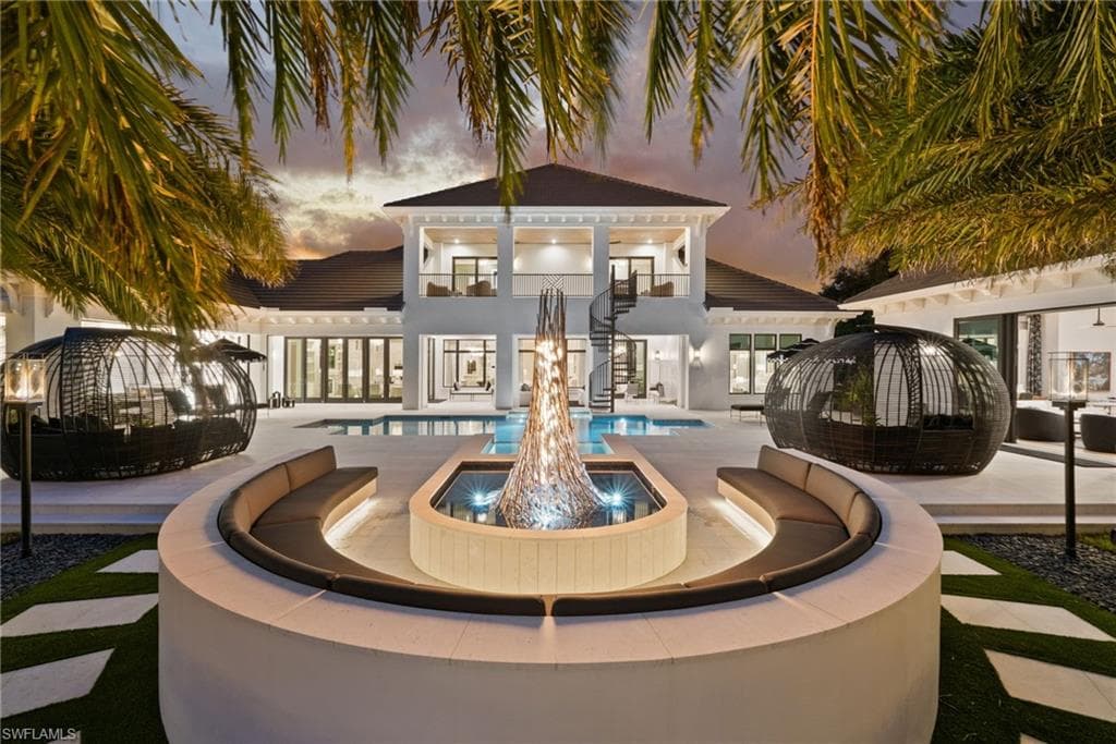 142 Eugenia DR-2